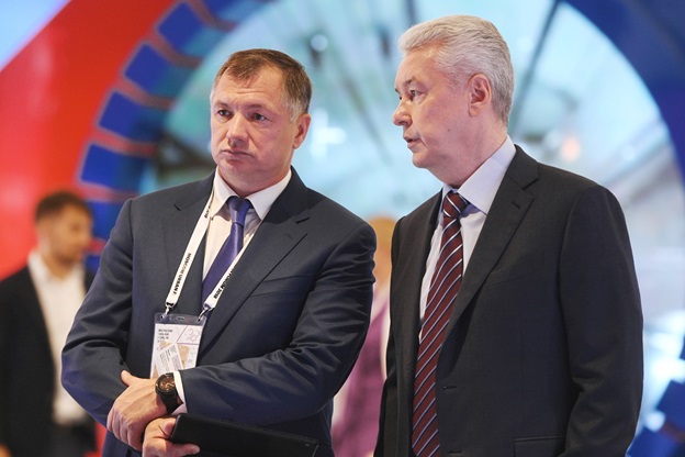 Двое с кольцевой дороги, и Двое с кольцевой дороги, и