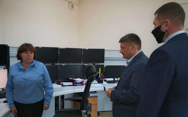 Главный по алмазам зашел на стройплощадку Главный по алмазам зашел на стройплощадку