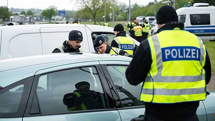 Немецкие проводники получили разрешение не проверять билеты у мигрантов на проблемном маршруте