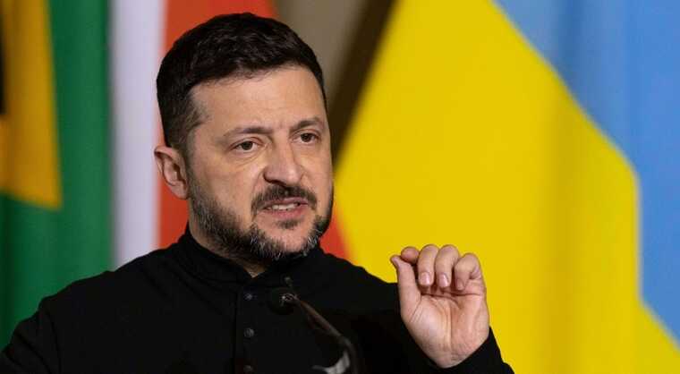 Владимир Зеленский выразил готовность Украины начать переговоры с Россией при условии прекращения огня, начиная с 12 мая