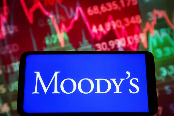 Агентство Moody’s ухудшило прогноз по США, указав на стремительный рост долга