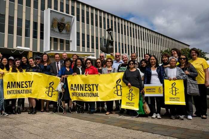 Власти РФ обвинили Amnesty в подрывной деятельности и запретили её в стране