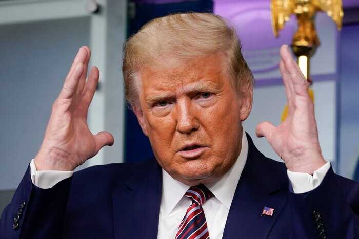 Трамп отказался от комментариев по переговорам с Путиным