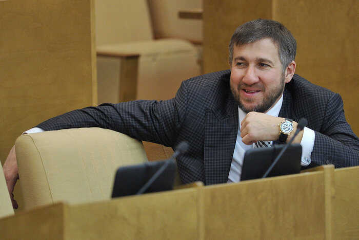 Политик, "битмама" и Marina Dubai: возможный отец из Госдумы и ребёнок, рождённый в СИЗО